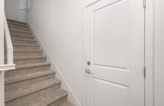 1543 Buena Vista Ave - 4 bedroom | 3 bath | Townhouse Gallery 3