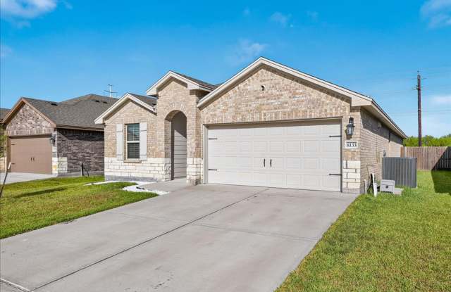 8133 Cattlemen Dr - 4/Bed 2.5/Bath - $2395/month Gallery 3