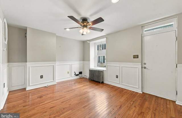 195 CONARROE Street Gallery 3