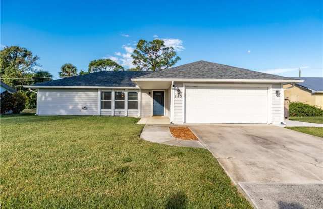 285 11th Court - 285 11th Court, Vero Beach South, FL 32962