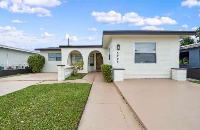 5225 Mayo St. photos photos