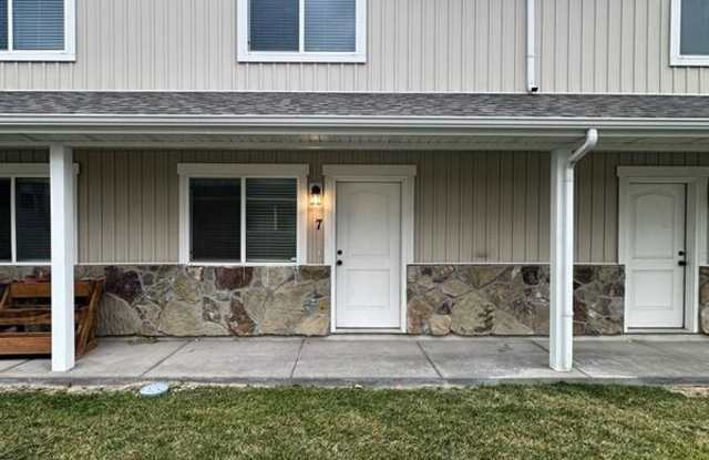 483 N 2650 W photos photos