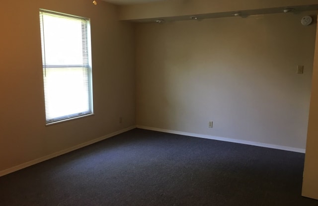 517 Pepperhill Ct Gallery 3