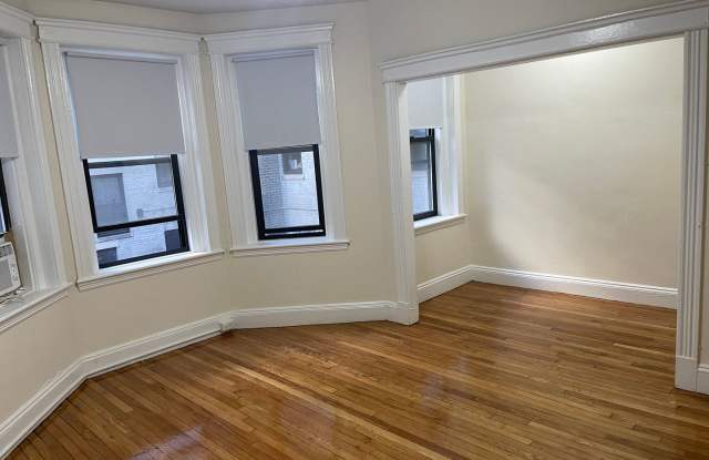 Studio with Alcove Great 1 bed alternatove On the green Line, Heat inc, NO FEE June Laundry photos photos