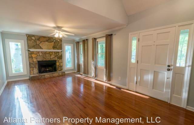 665 Gregory Manor Dr SW Gallery 3