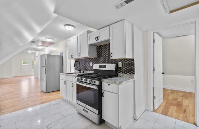 693 Dixwell Avenue - 3 photos photos