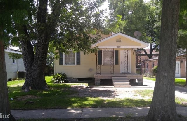 3934 Bauvais St - 3934 Bauvais Street, Metairie, LA 70001