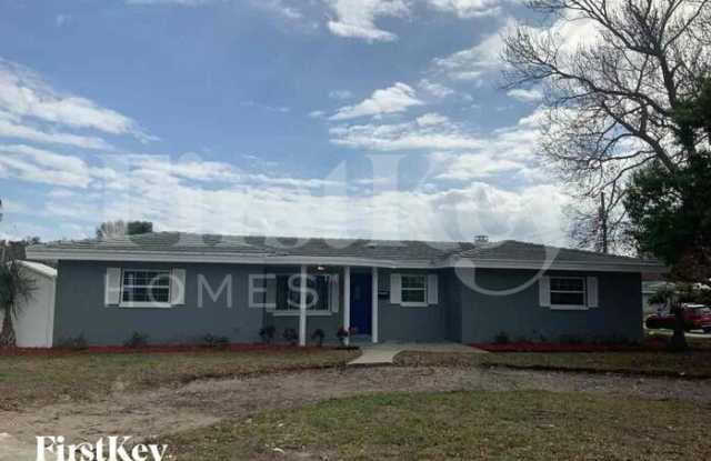 1035 South Duncan Avenue - 1035 South Duncan Avenue, Clearwater, FL 33756 1035 South Duncan Avenue - 1035 South Duncan Avenue, Clearwater, FL 33756