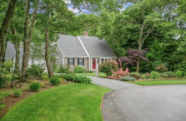 35 Samoset Road - 35 Samoset Road, Barnstable Town, MA 02648