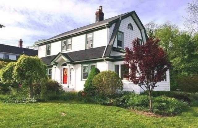 695 Rogers Road - 695 Rogers Road, Southold, NY 11971