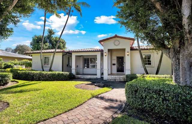 1160 NE 98th St photos photos