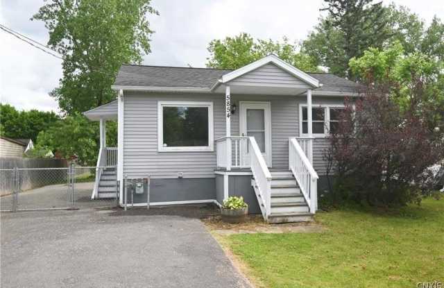 5854 Reis Drive photos photos