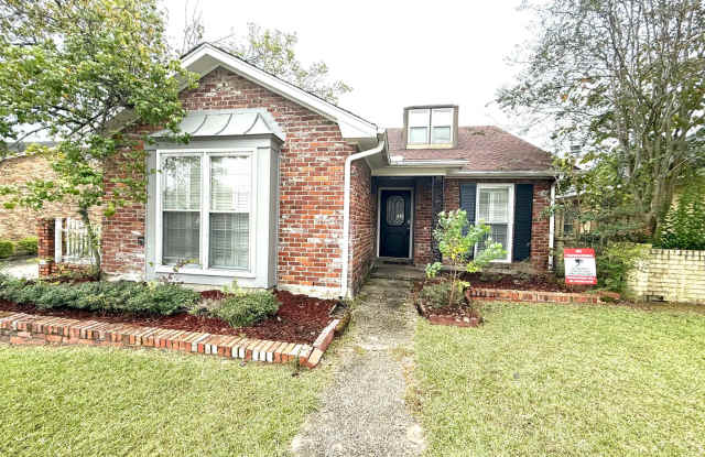 **3 Bed 2 Bath located in Brantwood ** Call to schedule a self tour 334-366-9198 Gallery 1