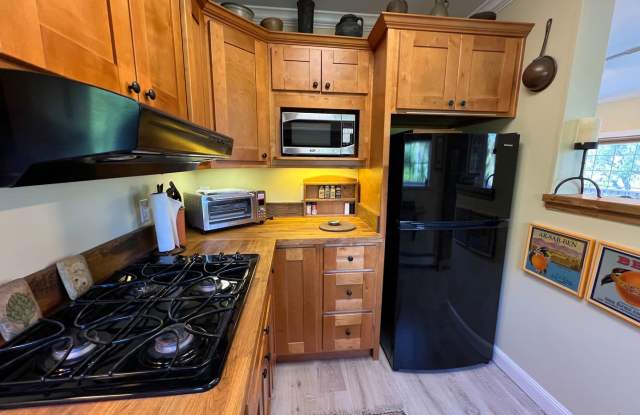 Furnished Renovated 2-Bedroom ADU, UTILITIES INCLUDED!!!! photos photos
