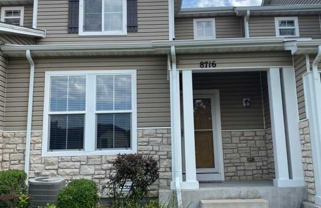 Charming 2 bedroom townhome on Bamboo Grove - 8716 Bamboo Grove, El Paso County, CO 80951