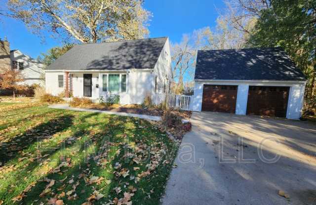 137 Pauline Place - 137 Pauline Place, Waterloo, IA 50701