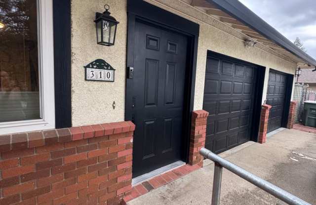 3 BED/2 BATH HOME ON CORNER OF WOODHILL AND PEPPER TREE photos photos