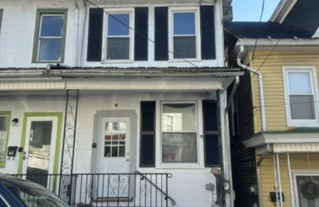 808 East Dewart Street - 808 East Dewart Street, Shamokin, PA 17872