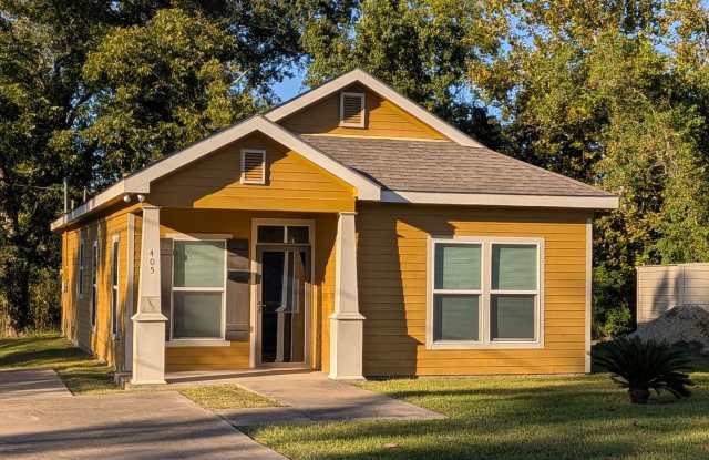 405 E. Simmons St., Beaumont, TX 77703 - 405 East Simmons Avenue, Beaumont, TX 77703
