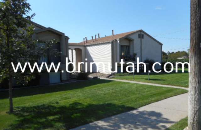 292 S. 100 E. photos photos