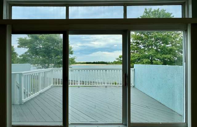 Bay Front-East Beach Gallery 4