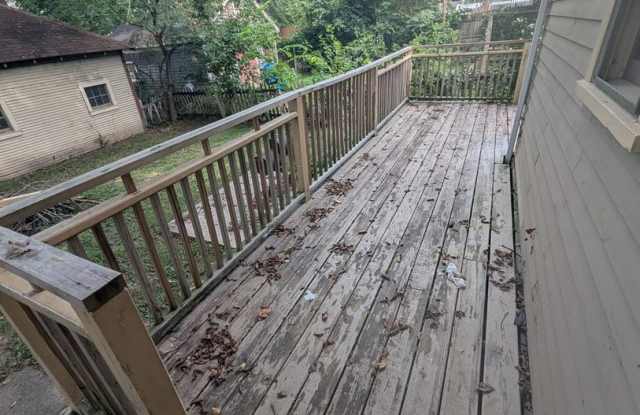 2 bed 1 bath 1st floor apartment Gallery 4