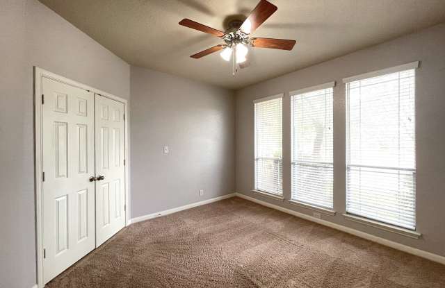 6202 DIEGO LN Gallery 3