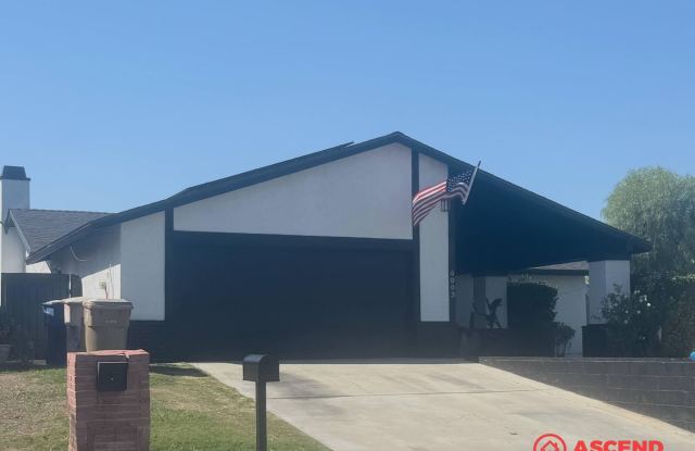 Beautiful 3 Bedroom Home in Southwest! - 6003 Gwendolyn Street, Bakersfield, CA 93304