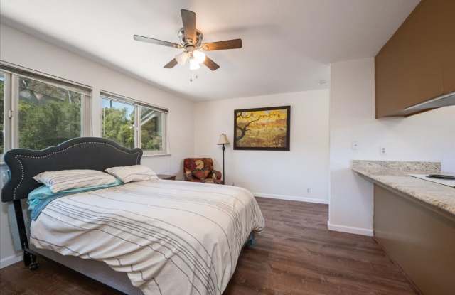 Charming Furnished Studio photos photos