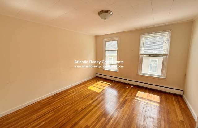 159 Winsor Ave photos photos