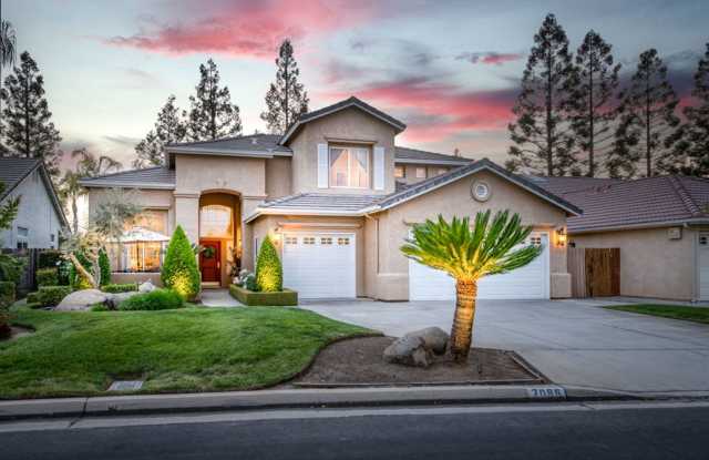 Impressive 4 Bedroom 2.5 Bath home with Pool in Northwest Fresno! photos photos