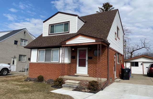 17489 Allen St - 17489 Allen Street, Roseville, MI 48066