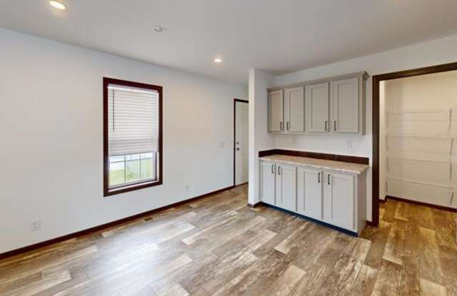 164 Northwest Drive Gallery 2