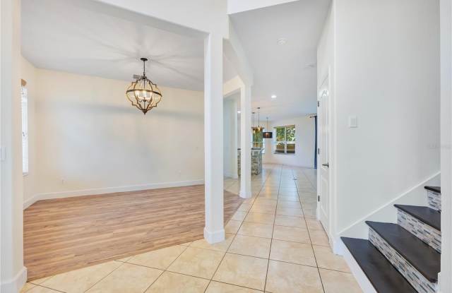 5050 WHITEWATER Way Gallery 3