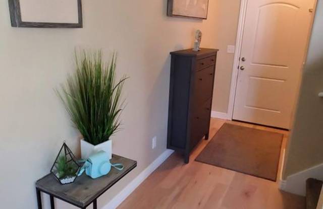 Beautiful 3-Bedroom Home for Rent in Eagle Mountain! Gallery 3