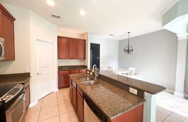 Stunning 3/2.5 Windermere Townhome Gallery 3