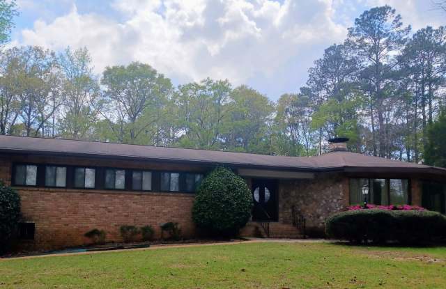 Charming 4BR/2.5BA Retreat on 2 Acres-Available Now! photos photos