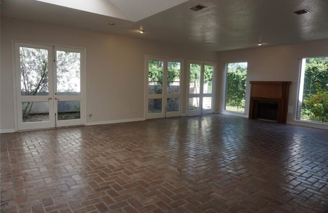 7846 Albin Lane - 7846 Albin Lane, Houston, TX 77071