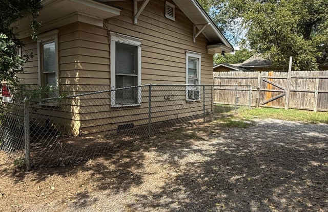 1 Bedroom 1 Bath - Back House photos photos