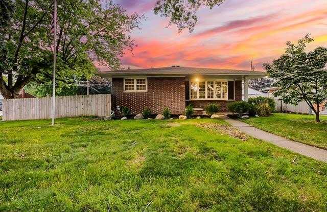24620 Wood Street photos photos