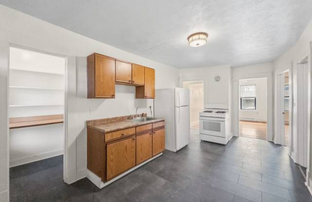 1451 Dwight St photos photos