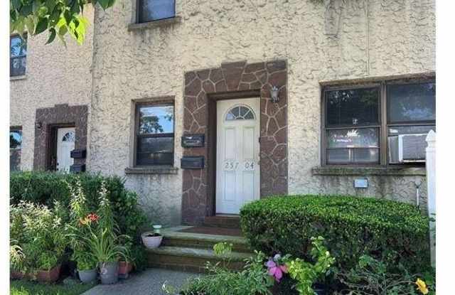 257-04 Hillside Avenue Gallery 2