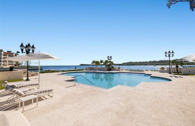 4924 Fisher Island Dr photos photos