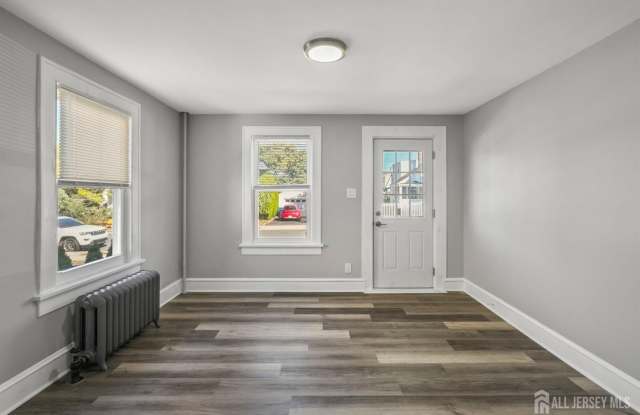 206 Stevens Street Gallery 4