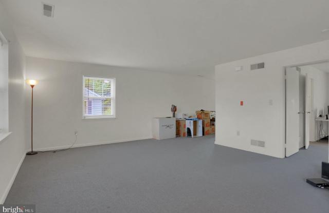 1747 LONG DRIVE Gallery 3
