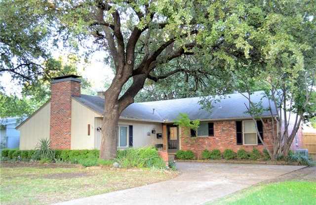 107 Dover Drive Gallery 2