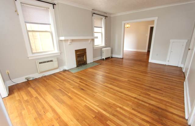 5627 HOBART STREETAPT B-31 photos photos