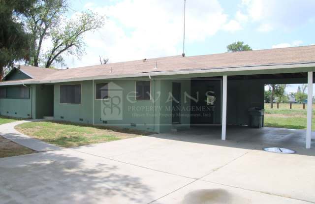 House with many possibilities!! photos photos