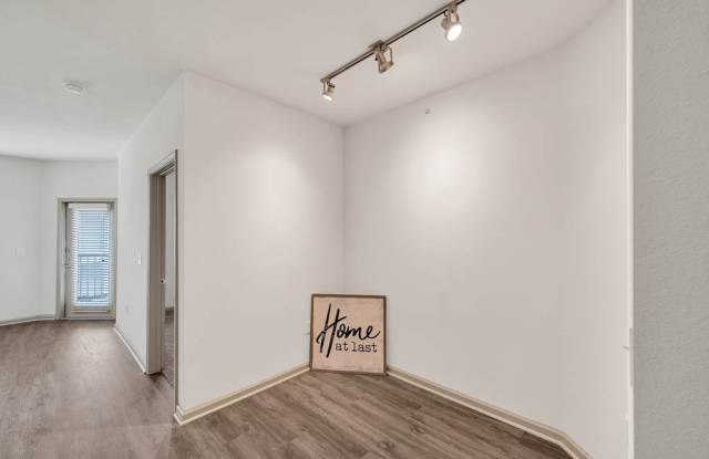 Anatole at Norman Gallery 4