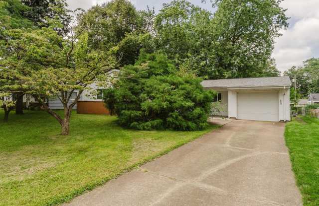 3 bedroom/1.5 bath Single family home Sandusky!! Gallery 1
